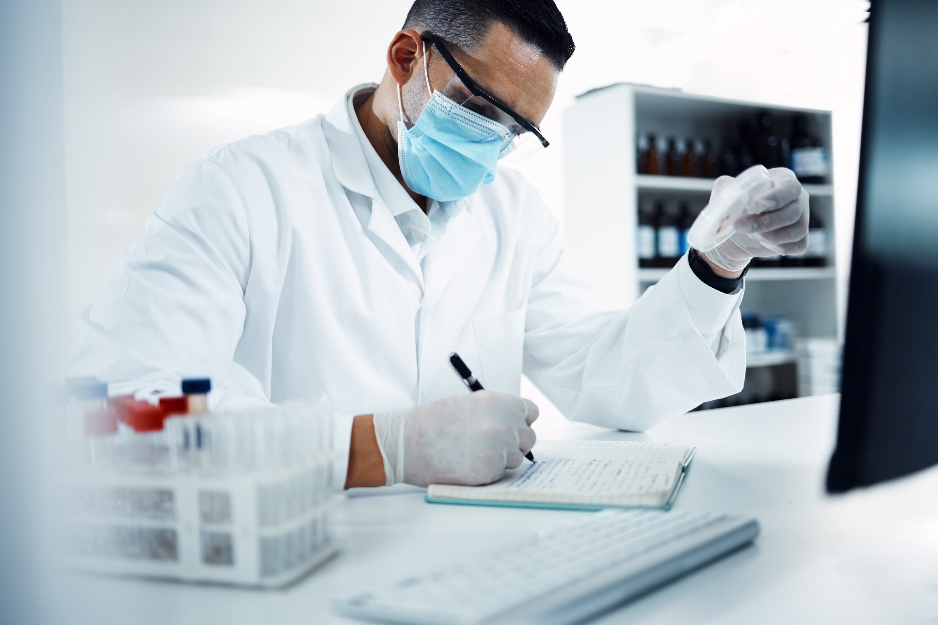 What kind of pen do I use in a laboratory notebook? – Mitchells ...
